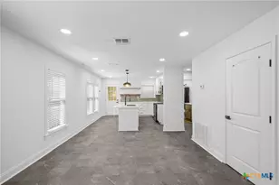 1110 Buena Vista Ave, Victoria, TX 77901 - Photo 9