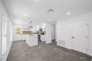 1110 Buena Vista Ave, Victoria, TX 77901 - Photo 7