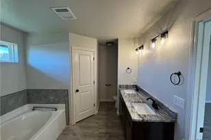 2546 Cowgirl Trl, Belton, TX 76513 - Photo 11