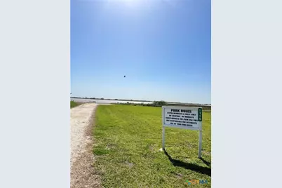 423 Calumet, Palacios, TX 77465 - Photo 27