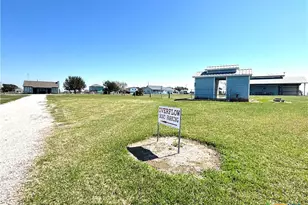 423 Calumet, Palacios, TX 77465 - Photo 23