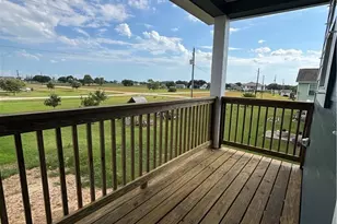 423 Calumet, Palacios, TX 77465 - Photo 7