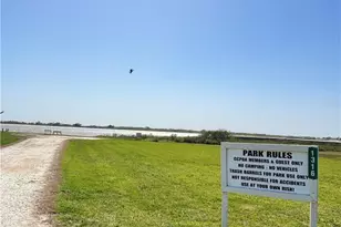 423 Calumet, Palacios, TX 77465 - Photo 27