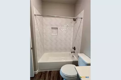 423 Calumet, Palacios, TX 77465 - Photo 17