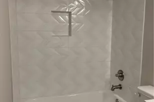 423 Calumet, Palacios, TX 77465 - Photo 9