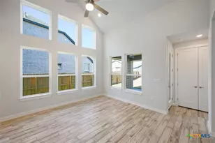 10054 Mitra Way, San Antonio, TX 78224 - Photo 7