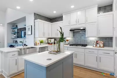 10054 Mitra Way, San Antonio, TX 78224 - Photo 5