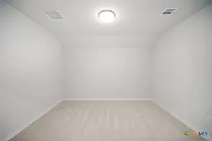 10054 Mitra Way, San Antonio, TX 78224 - Photo 19