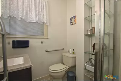 320 E Faust, New Braunfels, TX 78130 - Photo 11