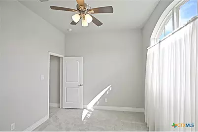 2016 Glen Hollow, Seguin, TX 78155 - Photo 7