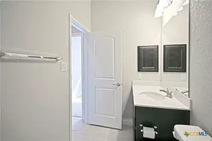 2016 Glen Hollow, Seguin, TX 78155 - Photo 9