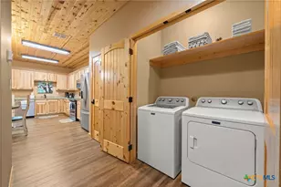 1554 Gruene Rd, New Braunfels, TX 78130 - Photo 13