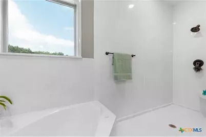 6757 County Road 3010, Lampasas, TX 76550 - Photo 29