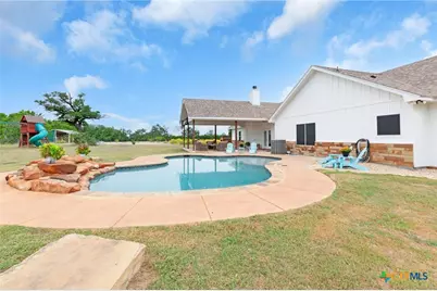 6757 County Road 3010, Lampasas, TX 76550 - Photo 5