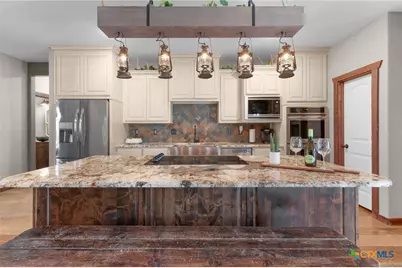 6757 County Road 3010, Lampasas, TX 76550 - Photo 17