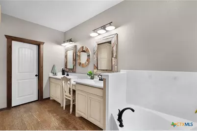 6757 County Road 3010, Lampasas, TX 76550 - Photo 27