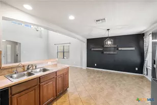 10714 Ranchland Fox, San Antonio, TX 78245 - Photo 9