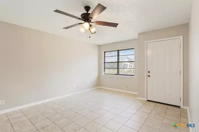 1018 S 11th Street, Temple, TX 76504 - Photo 7