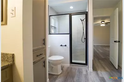 202 Beechwood, Victoria, TX 77901 - Photo 17