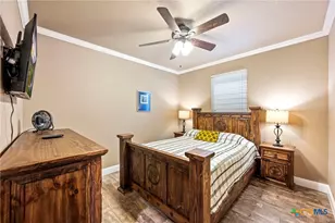 198 River Villas Ct, New Braunfels, TX 78132 - Photo 15