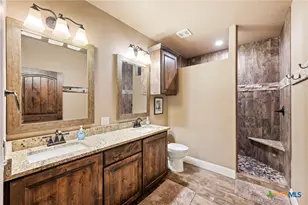 198 River Villas Ct, New Braunfels, TX 78132 - Photo 17