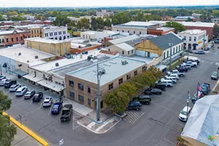 113 W Gonzales St, Seguin, TX 78155 - Photo 1