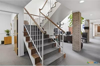 113 W Gonzales Street, Seguin, TX 78155 - Photo 11