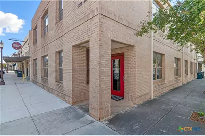 113 W Gonzales Street, Seguin, TX 78155 - Photo 5