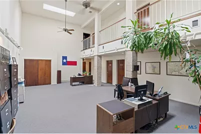 113 W Gonzales Street, Seguin, TX 78155 - Photo 15