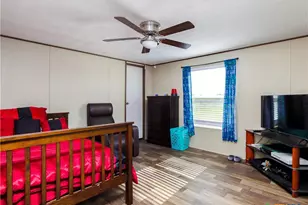 2877 Co Rd 463, Elgin, TX 78621 - Photo 9