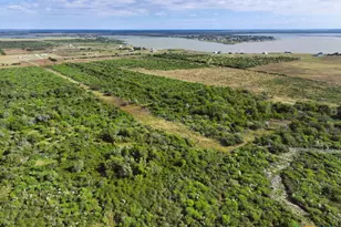 516 Co Rd 302, Port Lavaca, TX 77979 - Photo 9