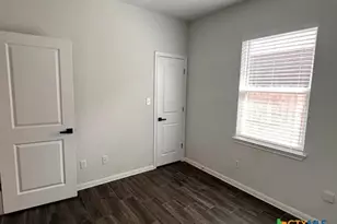 1228 Esplanade Pkwy, San Marcos, TX 78666 - Photo 9