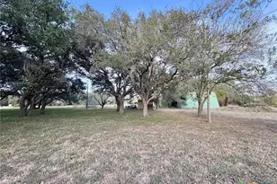 24 Colake Dr, Victoria, TX 77905 - Photo 11
