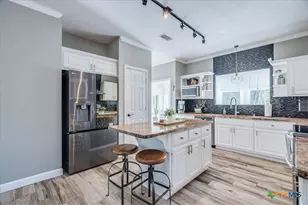 171 Pin Oak Crossing, Elgin, TX 78621 - Photo 13