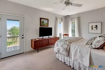 106 E Adams Avenue, Port O'Connor, TX 77982 - Photo 15