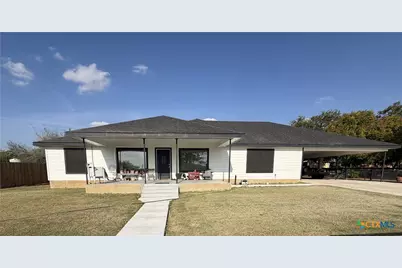 1116 S 2nd Street, Floresville, TX 78114 - Photo 1