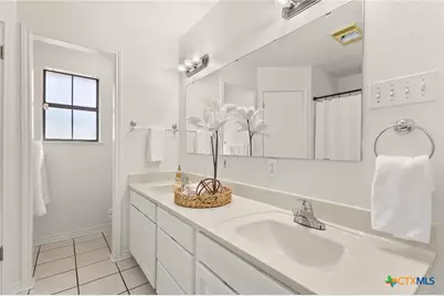 1633 Willow Lane, Seguin, TX 78155 - Photo 19