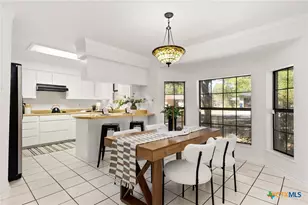 1633 Willow Ln, Seguin, TX 78155 - Photo 7