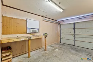 1633 Willow Ln, Seguin, TX 78155 - Photo 25