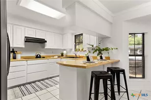 1633 Willow Ln, Seguin, TX 78155 - Photo 9