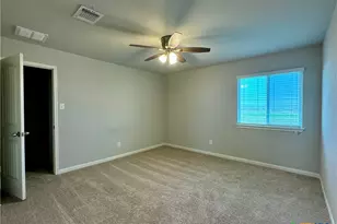 942 Pumpkin Rdg, New Braunfels, TX 78130 - Photo 11