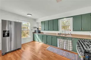 1408 Pleasant St, Gatesville, TX 76528 - Photo 5