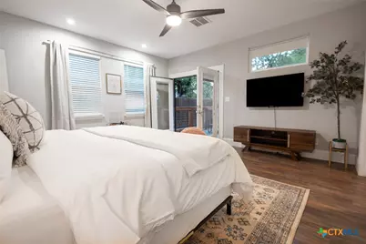 315 Sandmeyer Street, San Antonio, TX 78208 - Photo 13