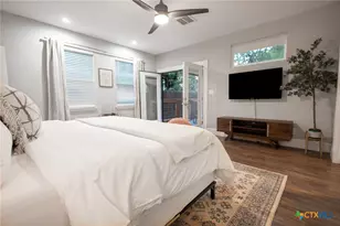 315 Sandmeyer St, San Antonio, TX 78208 - Photo 13