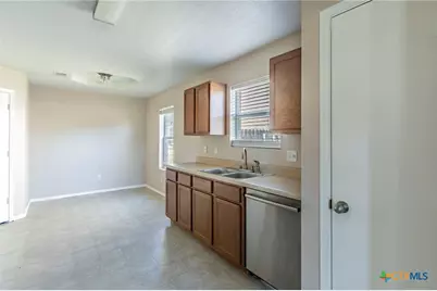 2111 Madison Court, Belton, TX 76513 - Photo 5