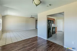 2111 Madison Ct, Belton, TX 76513 - Photo 9