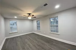 1115 W Main St, Gatesville, TX 76528 - Photo 3