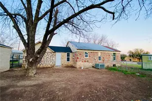 1115 W Main St, Gatesville, TX 76528 - Photo 15