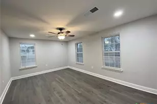 1115 W Main St, Gatesville, TX 76528 - Photo 21