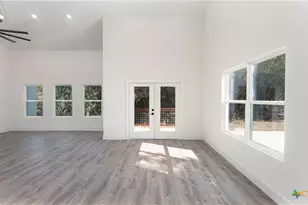 664 Rolling Hills Dr, Canyon Lake, TX 78133 - Photo 9